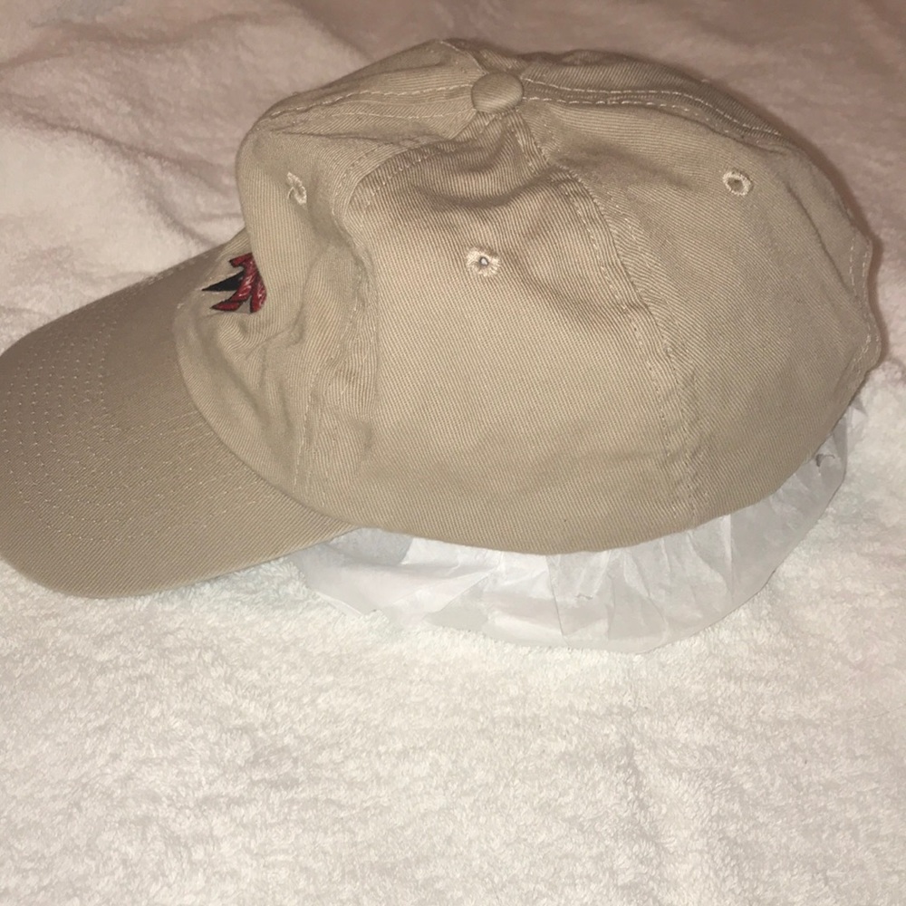 Cap 🧢 - Picture 4 of 5